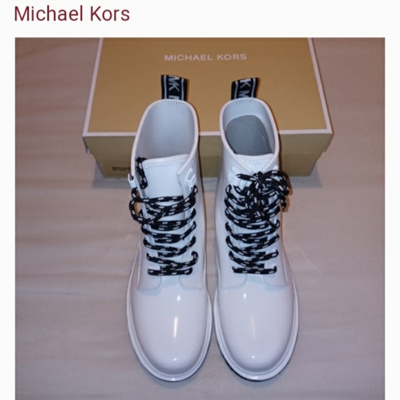 Michael Kors Rainboots - Picture 2 of 4